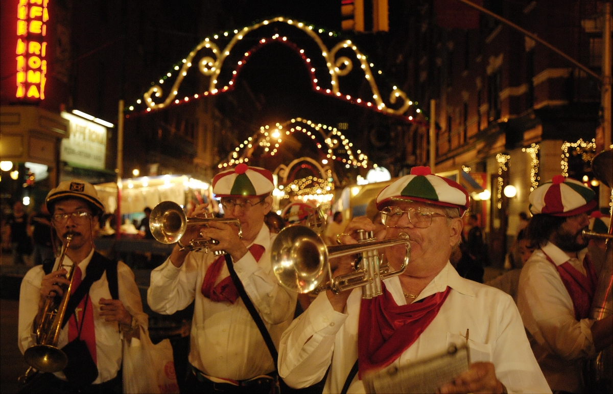 feast of san gennaro nyc little italy street festival