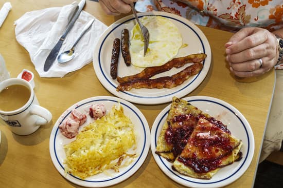 IHOP is planning to change its name to IHOb