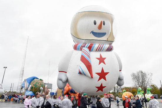 watch Macy's Thanksgiving Day Parade