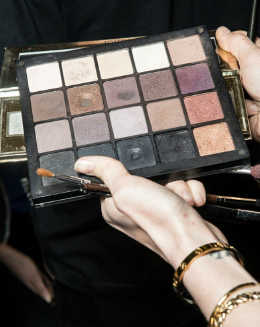 New study finds women wearing heavy makeup are viewed as having