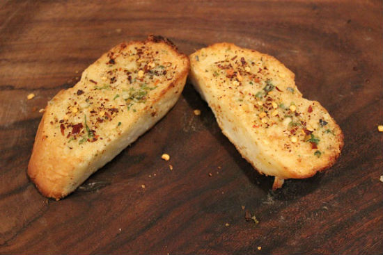 Space garlic bread experiment with YouTuber Tom Scott